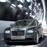 Rolls-Royce Ghost Gentayangan di RI Semester Kedua