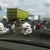 Laju Mobil SBY Terhambat Truk Terbalik di Tol Wiyoto Wiyono