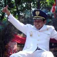 Jelang Penentuan Wakil,  Serangan ke Arif Makin Kencang