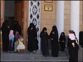 Arab Saudi Izinkan Perempuan Berdebat di Pengadilan