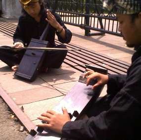 Pendemo Gelar Tarawangsa 