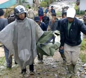 Pengungsi dan Evakuator Butuh Bantuan