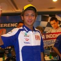 Warga Surabaya Heboh Sambut Rossi  