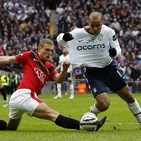 Harusnya Vidic Dikartu Merah