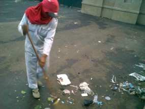 Demo Usai, Polri Digantikan Petugas Berseragam Putih