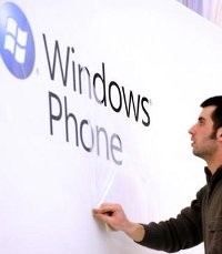 HTC dan Samsung Awali Serbuan Windows Phone 7