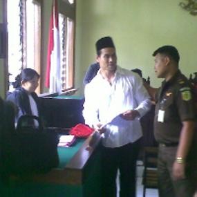 Jodi Menyangkal Tuduhan