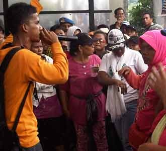Menuntut Boediono Mundur Menggema