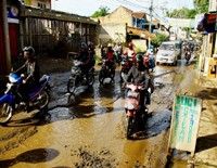 Jalan Raya Cinere  - Limo Rusak Parah