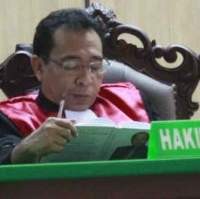 Hakim Bantah Baca Buku Mario Teguh, Cuma Membolak-balikkannya