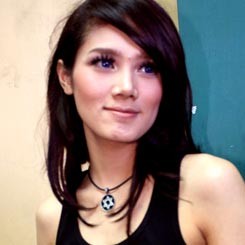 Ini Dia, Rahasia Wajah Mulus Mulan Jameela!