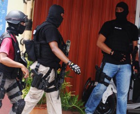 Densus Juga Gerebek Sebuah Rumah, 1 Orang Tewas
