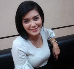 Dipeluk Oknum Dokter, Rieke Lapor Polisi