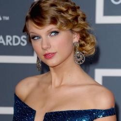Taylor Swift Dipacari Bintang Glee