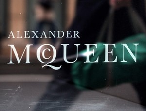 Karya Terakhir Alexander McQueen Calon Koleksi Fashion Terbaik
