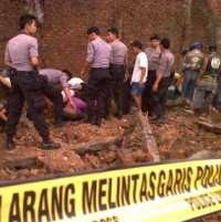 Polisi Kerahkan K9 dan Backhoe