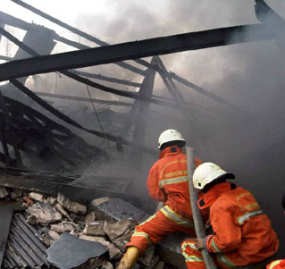 4 Orang Masih Tertimbun Reruntuhan