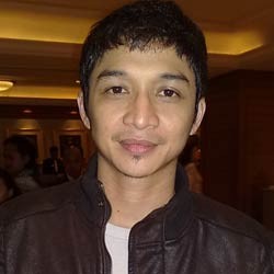 Lagu Deddy Dhukun Bikin Pasha Demam Panggung 