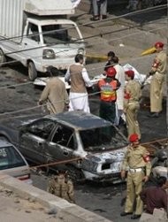 Bom Bunuh Diri di Pakistan Tewaskan 45 Orang