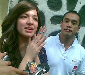 Jelang Menikah, Nia Ramadhani-Ardi Bakrie Gelar Pengajian