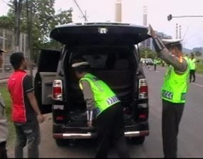 Persempit Ruang Gerak Teroris, Polisi Gelar Razia di PLTU Paiton
