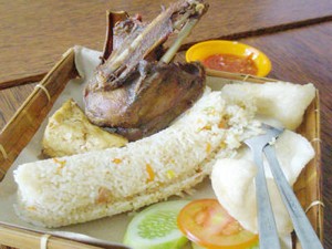 Nabung Bebek, Nyam Nyam... Uenaak Tenan!