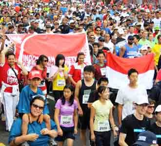 WNI Meriahkan Round the Bays 2010