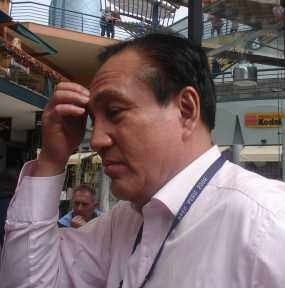 12 Politisi Golkar Disebut Terima Cek Suap, Theo Yakin Tak Ada Tekanan