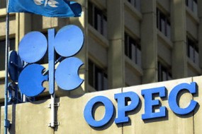 OPEC Tahan Produksi, Harga Minyak Merayap