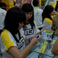 Indosat Keluarkan Ponsel Chatting Merek Lokal 