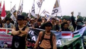 Massa PKS Longmarch ke Bundaran HI, Jalan MH Thamrin Macet Total