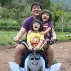 Kembar Flo dan Michelle, 3,7 Tahun; Perempuan; f