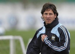Pele Tentang Messi, Ronaldo dan Robinho