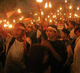 Pawai Obor Peringati BLA