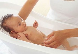 Mandi yang Aman Buat Bayi