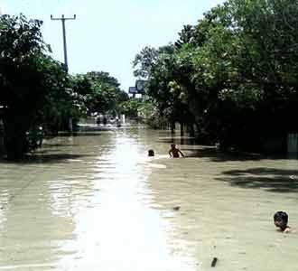 Banjir Karawang Belum Juga Reda