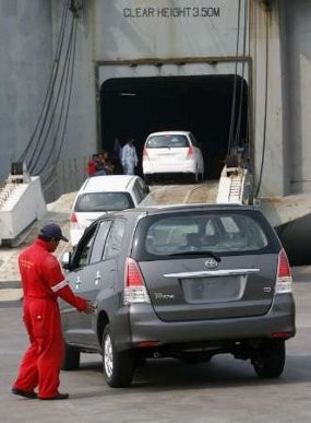 Kijang Jadi Transportasi Utama di Timur Tengah