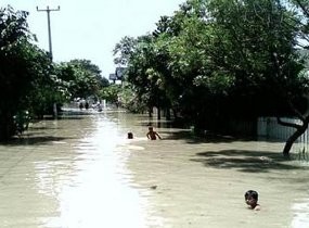 Sepekan Banjir di Karawang, Pencuri Mulai Beraksi