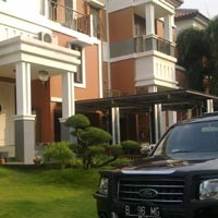  Istri Gayus Ngantor Diantar Sopir, Pakai Mercy atau Ford Everest