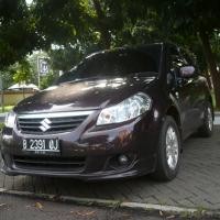 Sedan SX4 atau Kizashi?