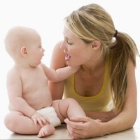 Sering-seringlah Mengajak Bayi Bicara