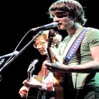 Kings of Convenience Ajak Bandung Berdansa