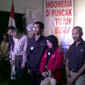 Ndungu-Ndugu Gerbang Awal 7 Summit Expedition