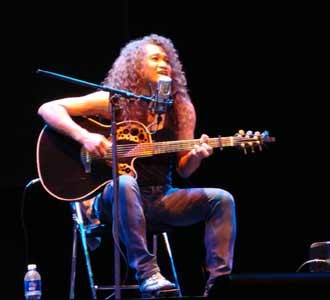 Konser Daniel Sahuleka di Bandung