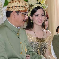 Kakak: Nia Sudah Cukup Dewasa Untuk Menikah