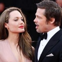 Brad Pitt Sibuk dengan Tunggangan Baru
