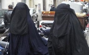 Belgia Akan Jadi Negara Eropa Pertama yang Melarang Cadar