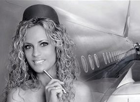 Tuntut Gaji, Karyawan Maskapai Penerbangan Spanyol Berpose Seksi 