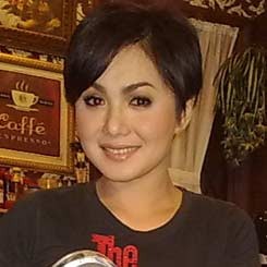 KD Prihatin Yuni Shara Disomasi Istri Raul Lemos