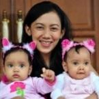 Kembar Karina Nicoletta N & Kirana Naomika N, 8 Bulan; Perempuan; f